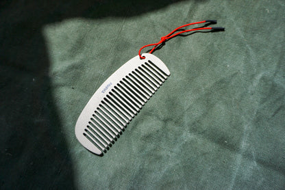 GR04 – Comb